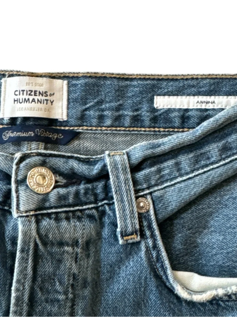 Citizens of Humanity Annina Straight Leg Medium Wash Jeans Size: 25